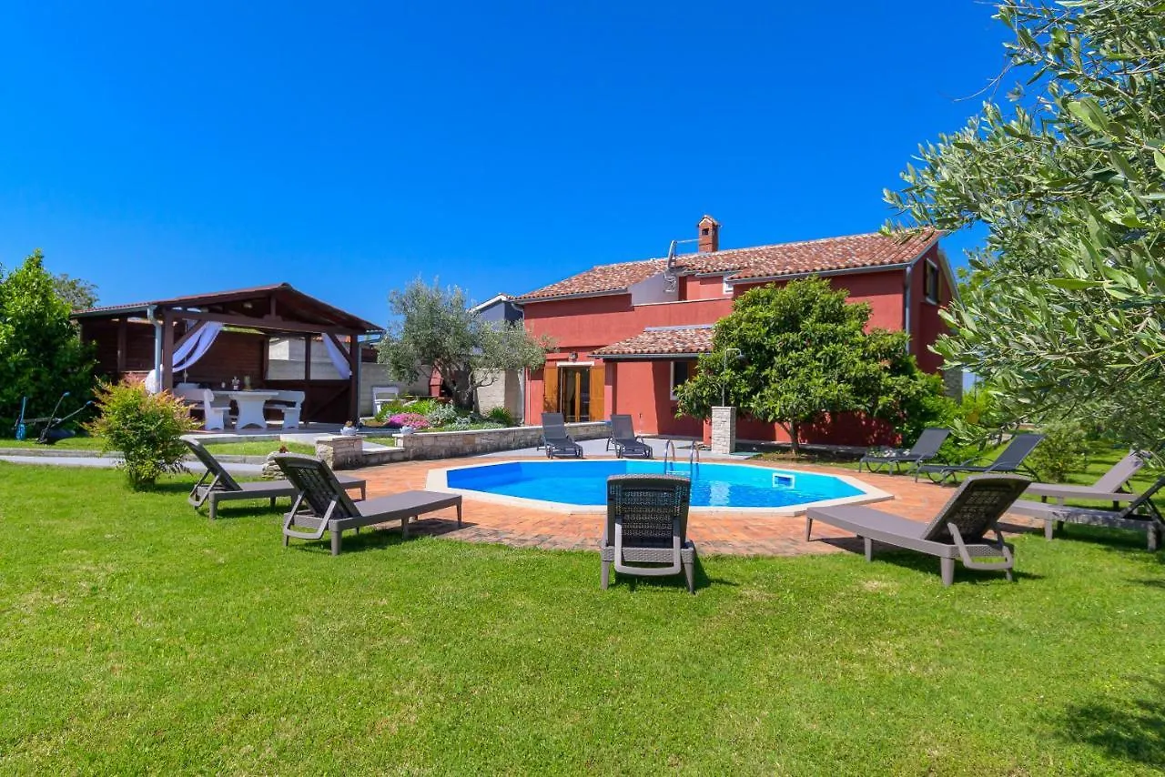 Villa Carla With Private Pool & Kids Playground - Pet Friendly Mutvoran