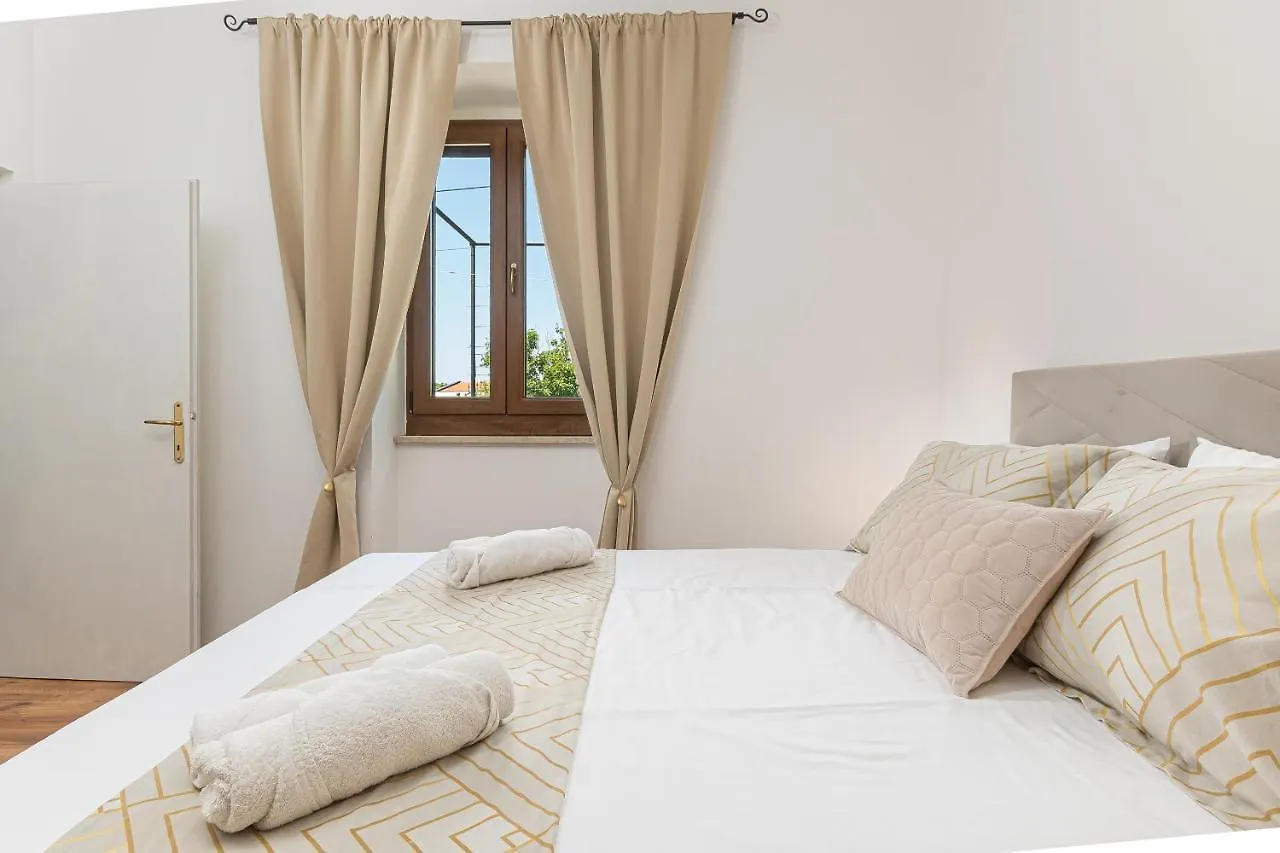 Villa Carla With Private Pool & Kids Playground - Pet Friendly Mutvoran 0*,  Kroatien